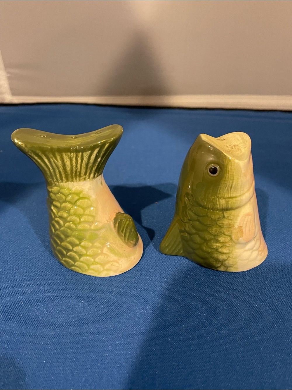 Antique Ceramic Fish Salt and Pepper Shakers - Decorative Pet Fish Tableware